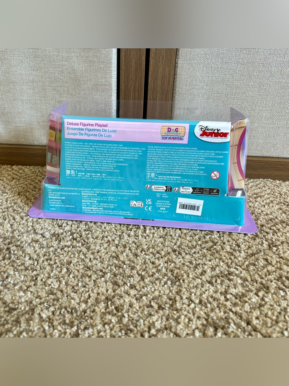 Disney Deluxe Doc McStuffins Figurine Playset - Picture 3 of 3